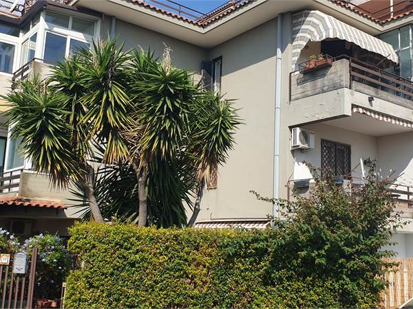 grazioso appartamento ad Acitrezza  complesso Holiday Club